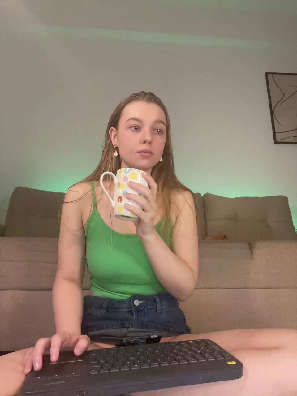 View or download file jucielussie on 2024-11-18 from bongacams