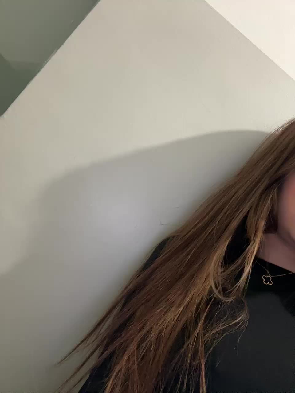 View or download file alliina_leee on 2024-11-19 from bongacams