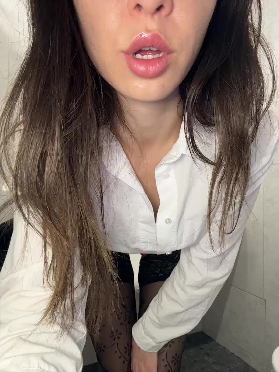 View or download file monikayyy on 2024-11-19 from bongacams