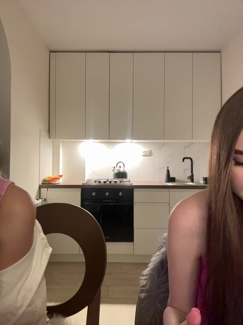 View or download file emilyandmira on 2024-11-22 from bongacams