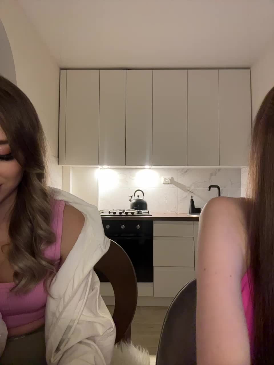 View or download file emilyandmira on 2024-11-22 from bongacams