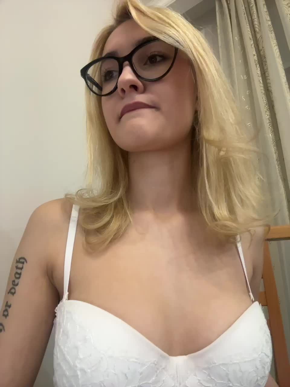 View or download file _lana_chester_ on 2024-11-23 from bongacams