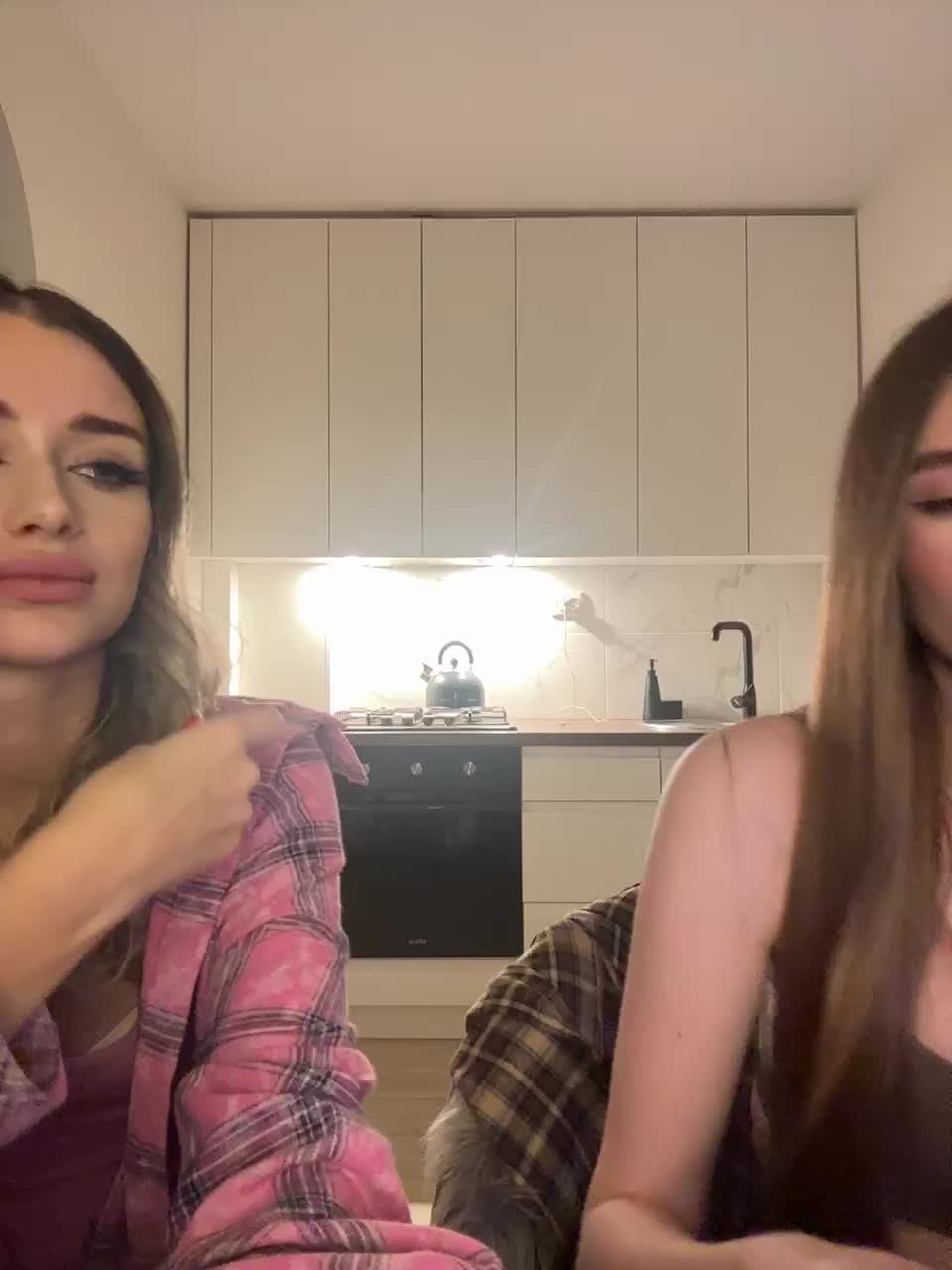 View or download file emilyandmira on 2024-11-24 from bongacams