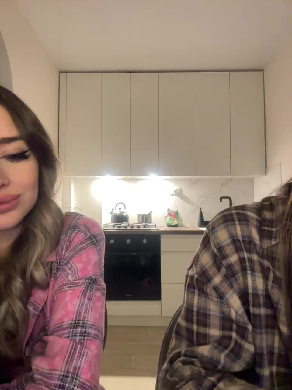 View or download file emilyandmira on 2024-11-24 from bongacams