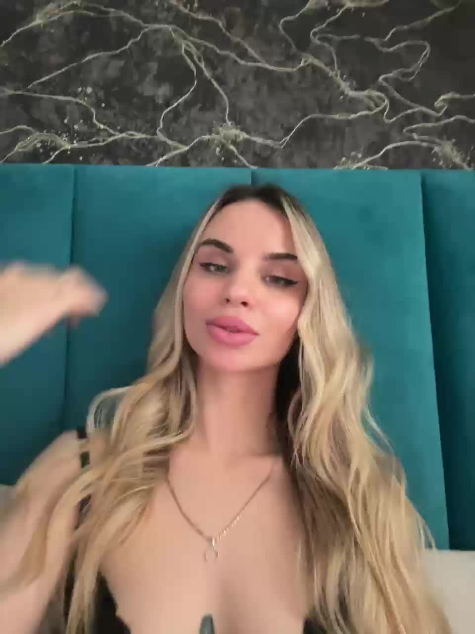 View or download file ledymiya on 2024-11-24 from bongacams