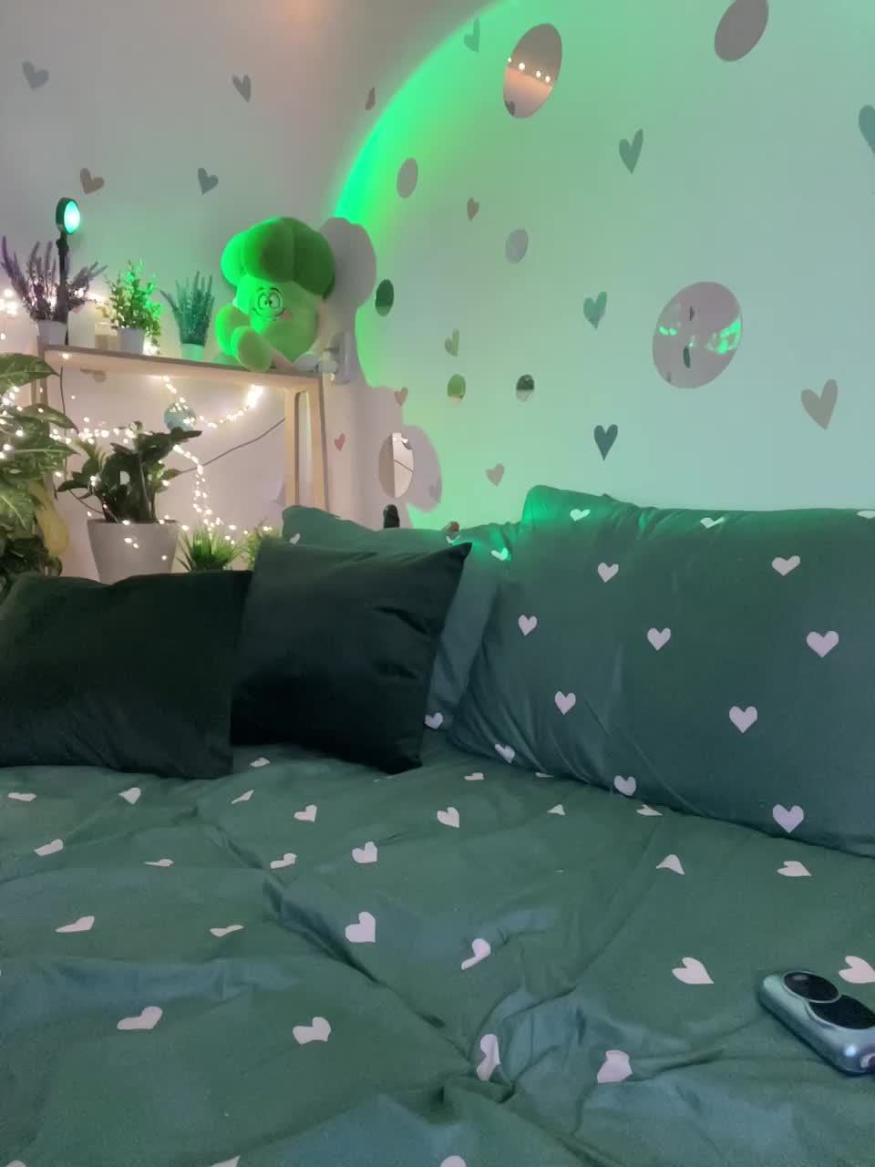 View or download file mialiahot on 2024-11-24 from bongacams