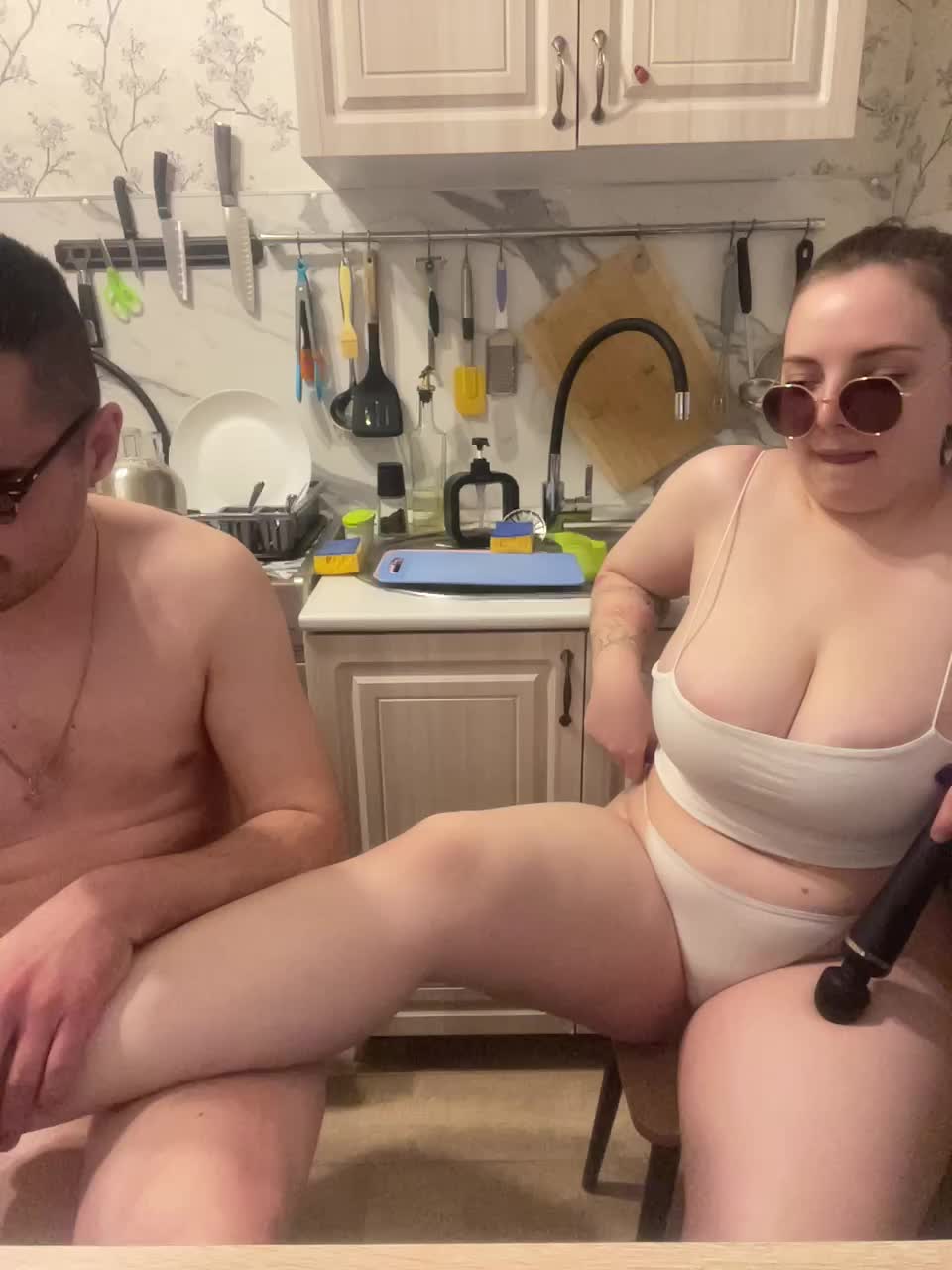 View or download file red_rooms on 2024-11-24 from bongacams