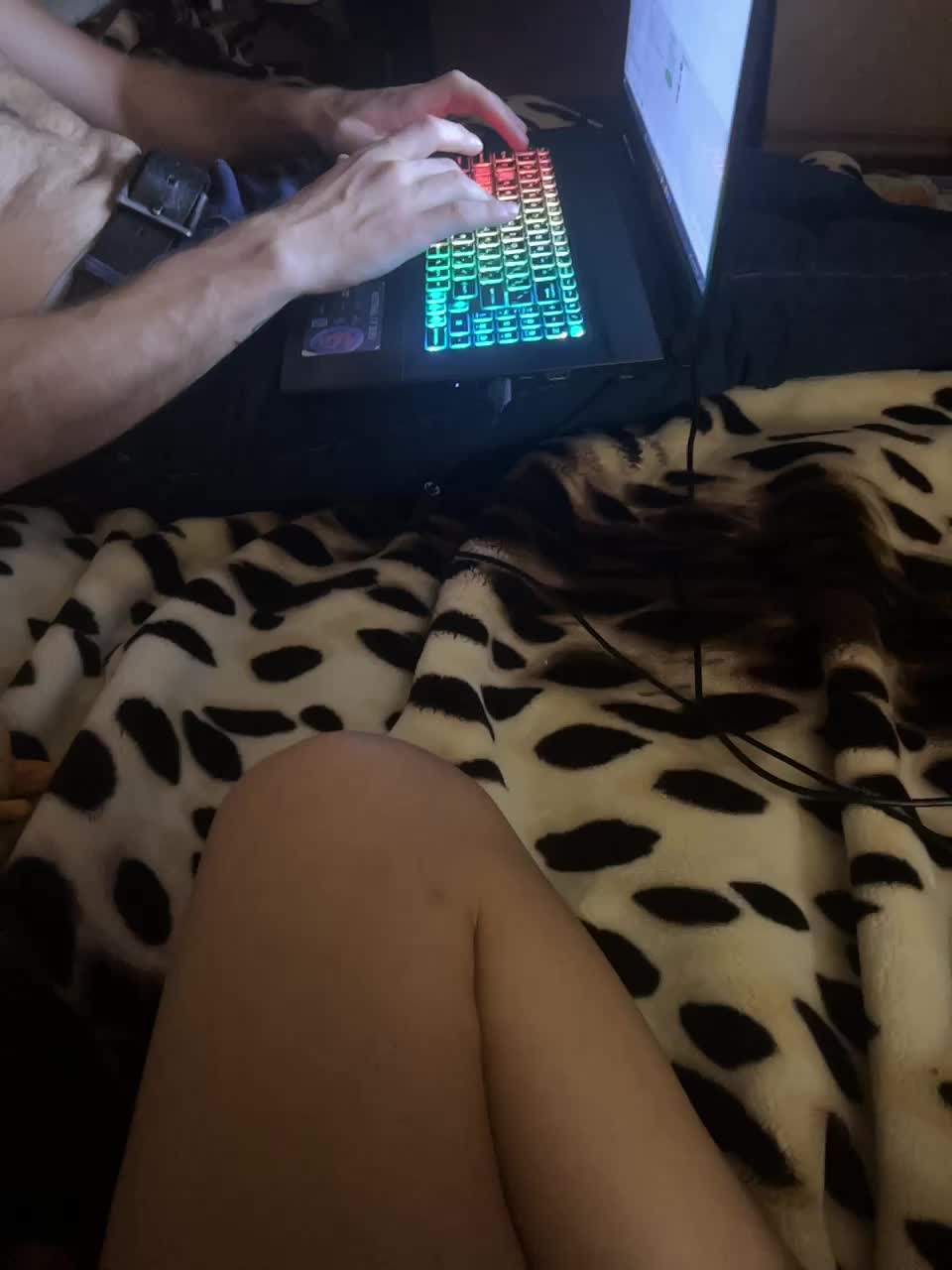 View or download file misterimisisx1 on 2024-11-25 from bongacams