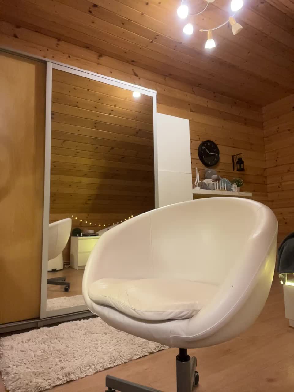 View or download file venessabrown on 2024-11-26 from bongacams