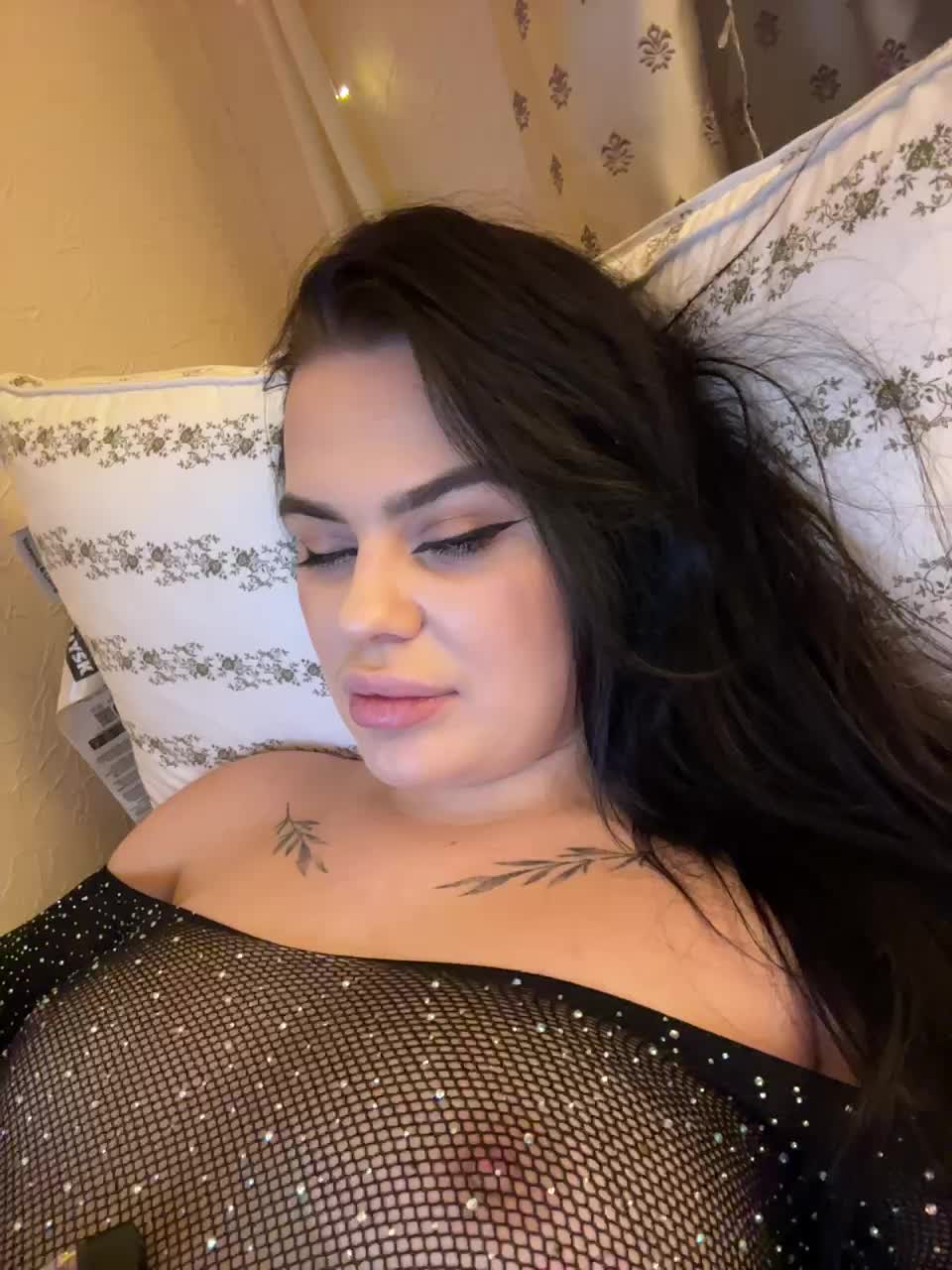 View or download file whiteeee on 2024-11-26 from bongacams