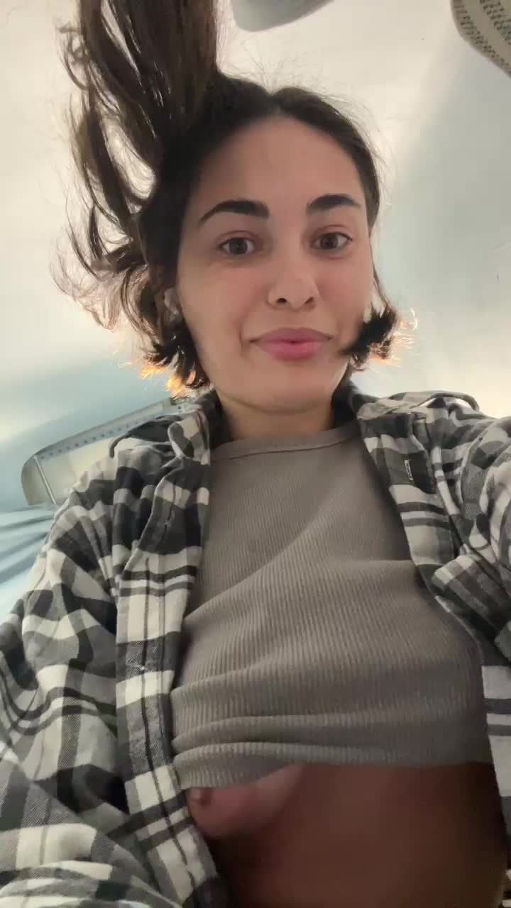 View or download file talilia on 2024-11-30 from bongacams