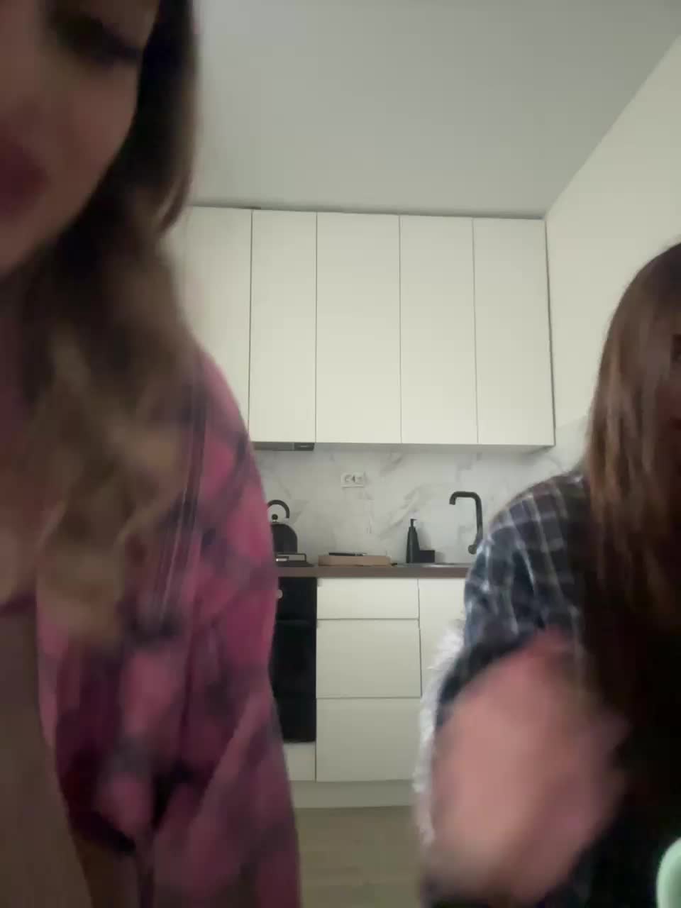 View or download file emilyandmira on 2024-12-01 from bongacams