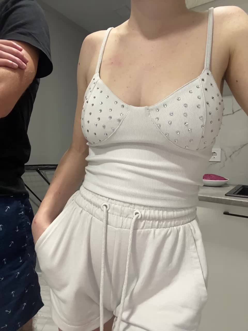 View or download file gummy_bears on 2024-12-01 from bongacams