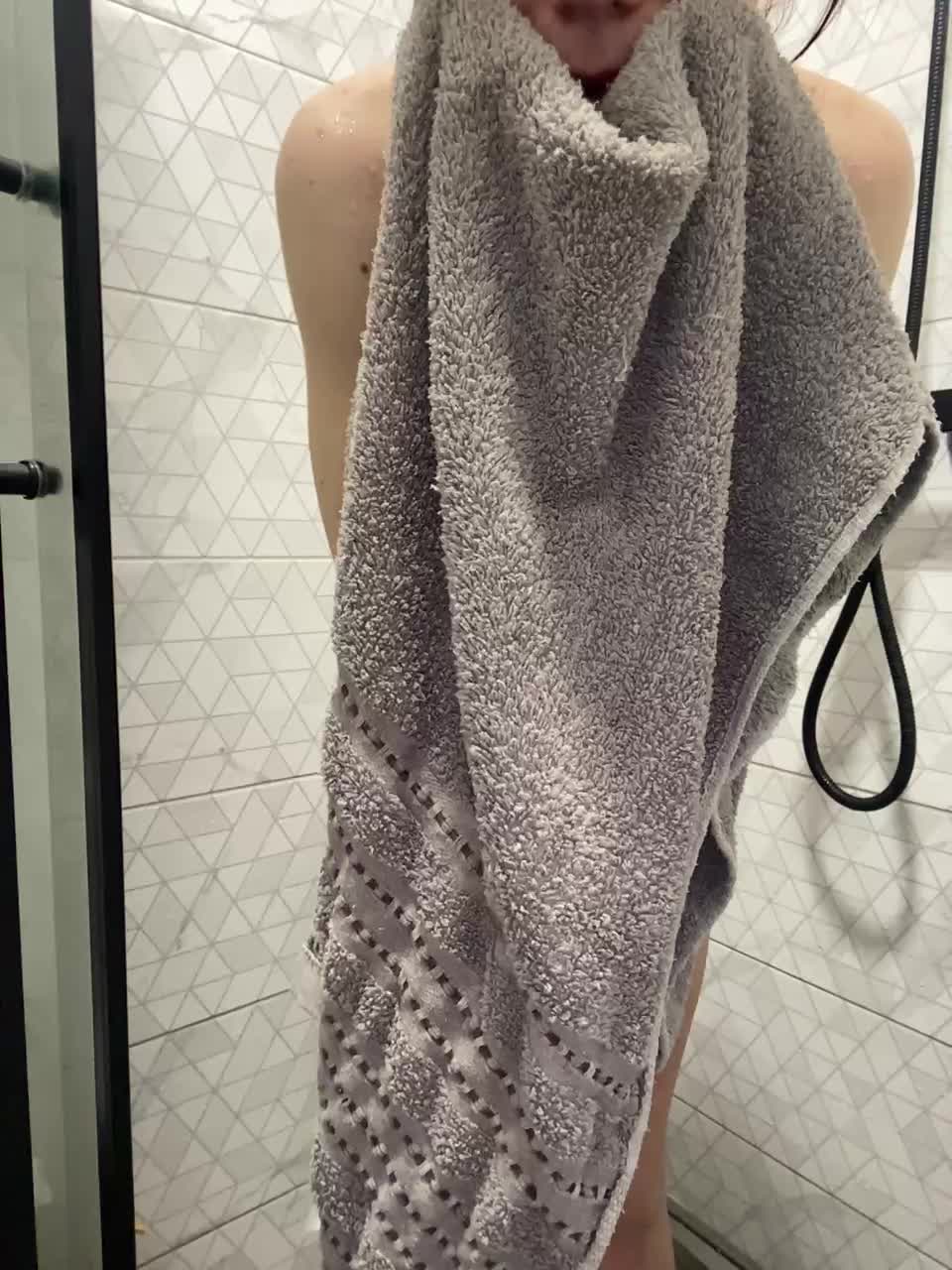 View or download file gummy_bears on 2024-12-01 from bongacams