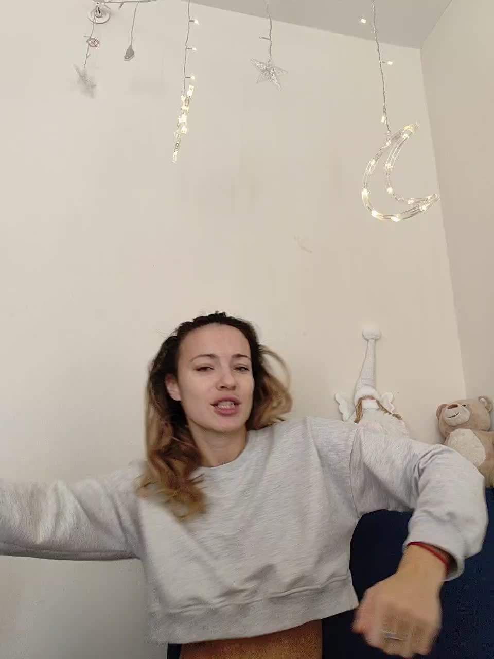 View or download file lola3000 on 2024-12-01 from bongacams