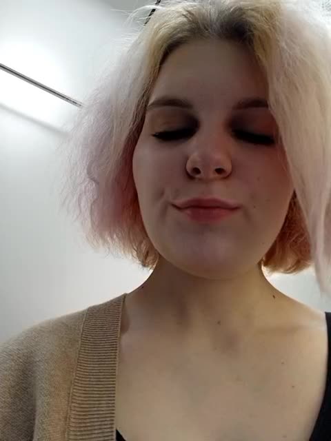 View or download file marie_outdoor on 2024-12-01 from bongacams