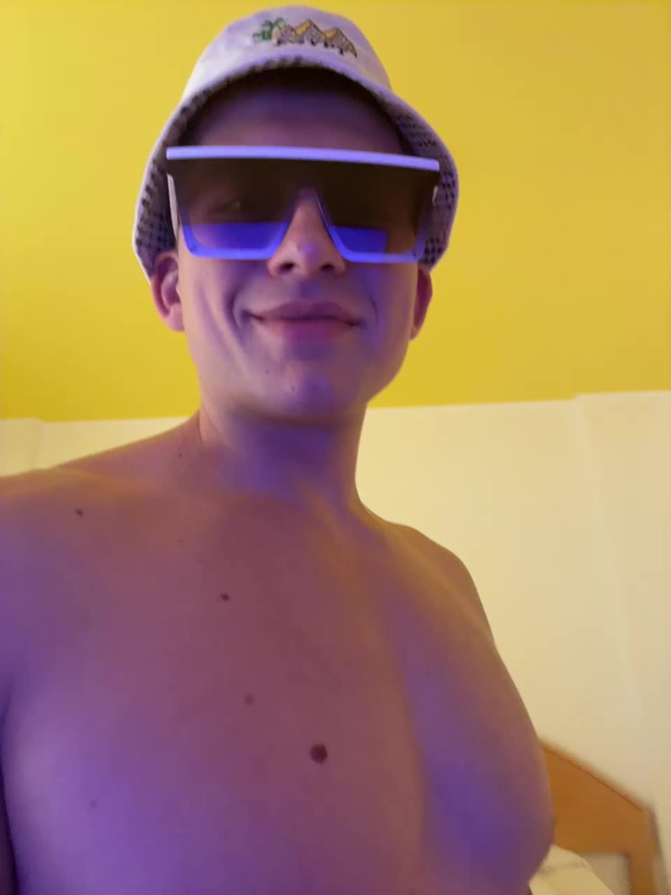 View or download file carolina_dimonpro on 2024-12-03 from bongacams