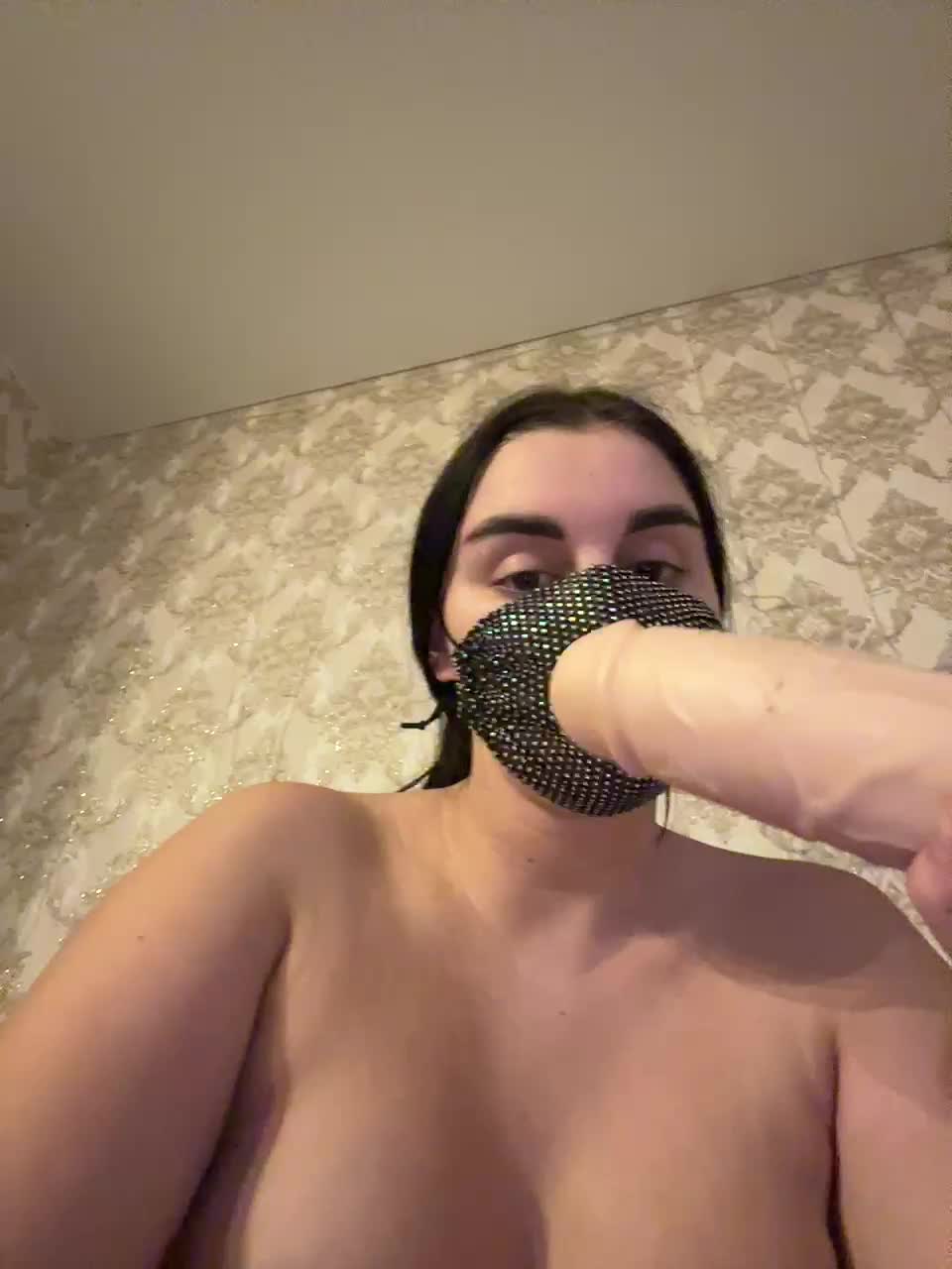 View or download file leyladddd on 2024-12-03 from bongacams