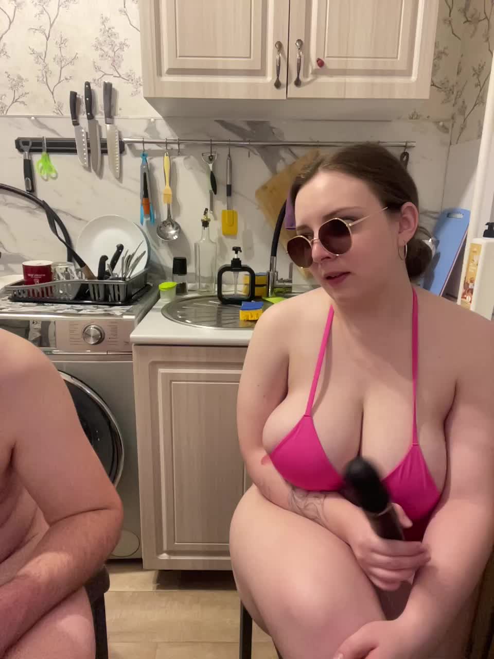 View or download file red_rooms on 2024-12-03 from bongacams