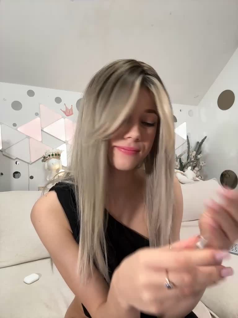 View or download file taanni on 2024-12-03 from bongacams