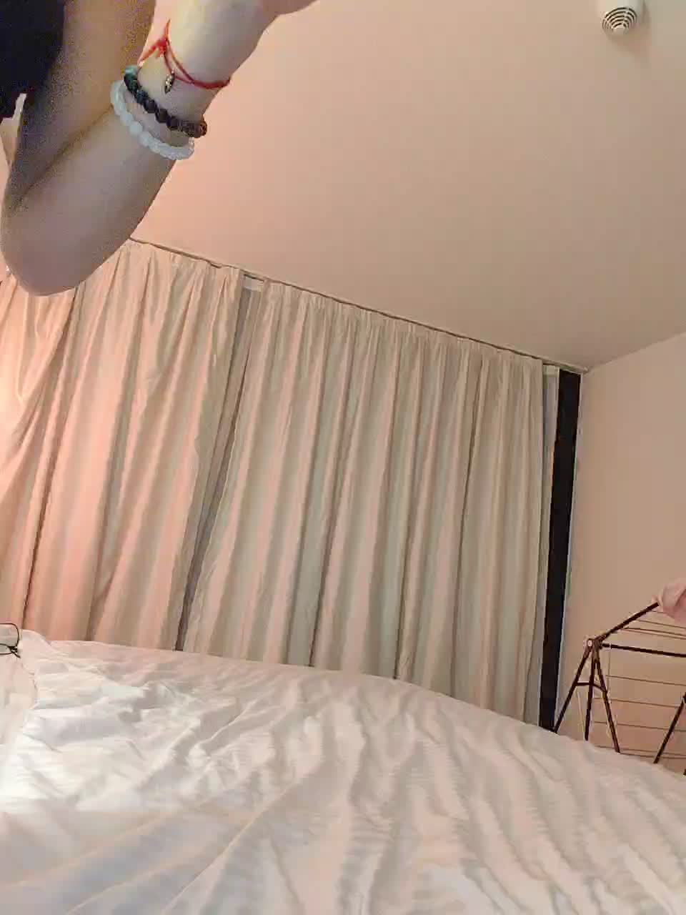 View or download file lola3000 on 2024-12-04 from bongacams