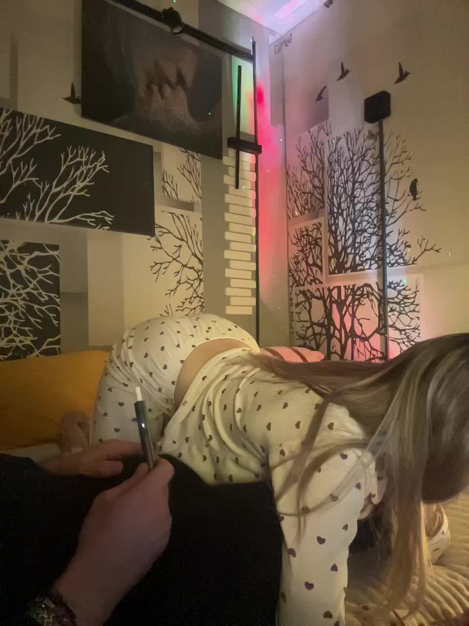 View or download file vik1one1 on 2024-12-04 from bongacams