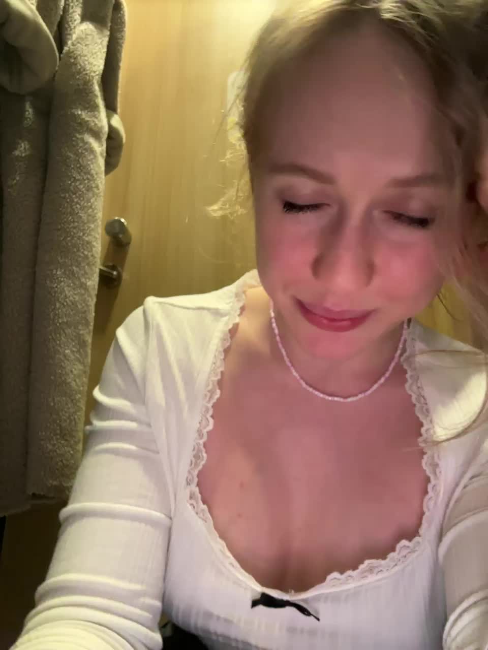 View or download file likachkaa on 2024-12-05 from bongacams