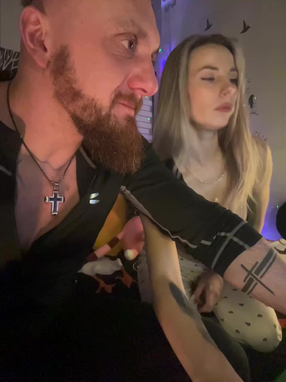 View or download file vik1one1 on 2024-12-05 from bongacams