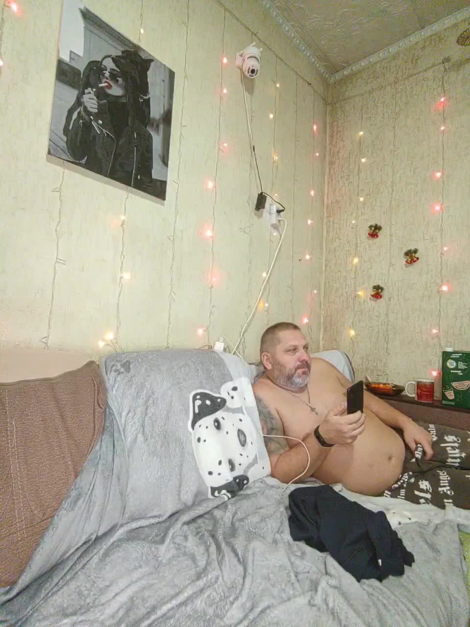 View or download file kissmabont on 2024-12-06 from bongacams