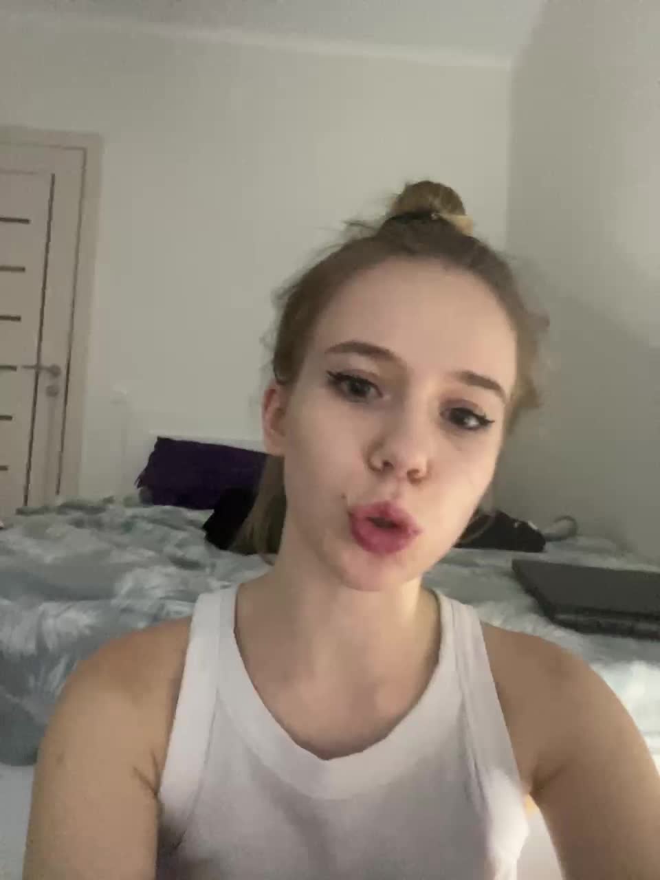 View or download file mariaaa_1 on 2024-12-06 from bongacams